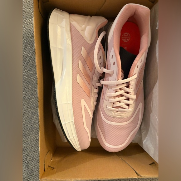 BNWT Adidas Duramo 10 WIDE Women’s Running Shoes – US Size 8.5 - Picture 2 of 11